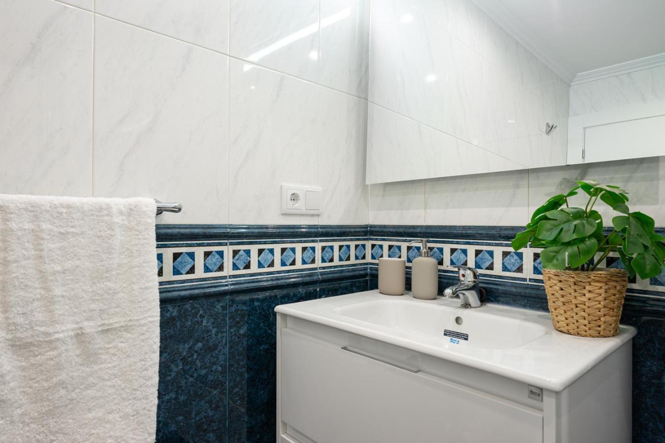 Apartamento Tres Mares Gijón Eksteriør billede
