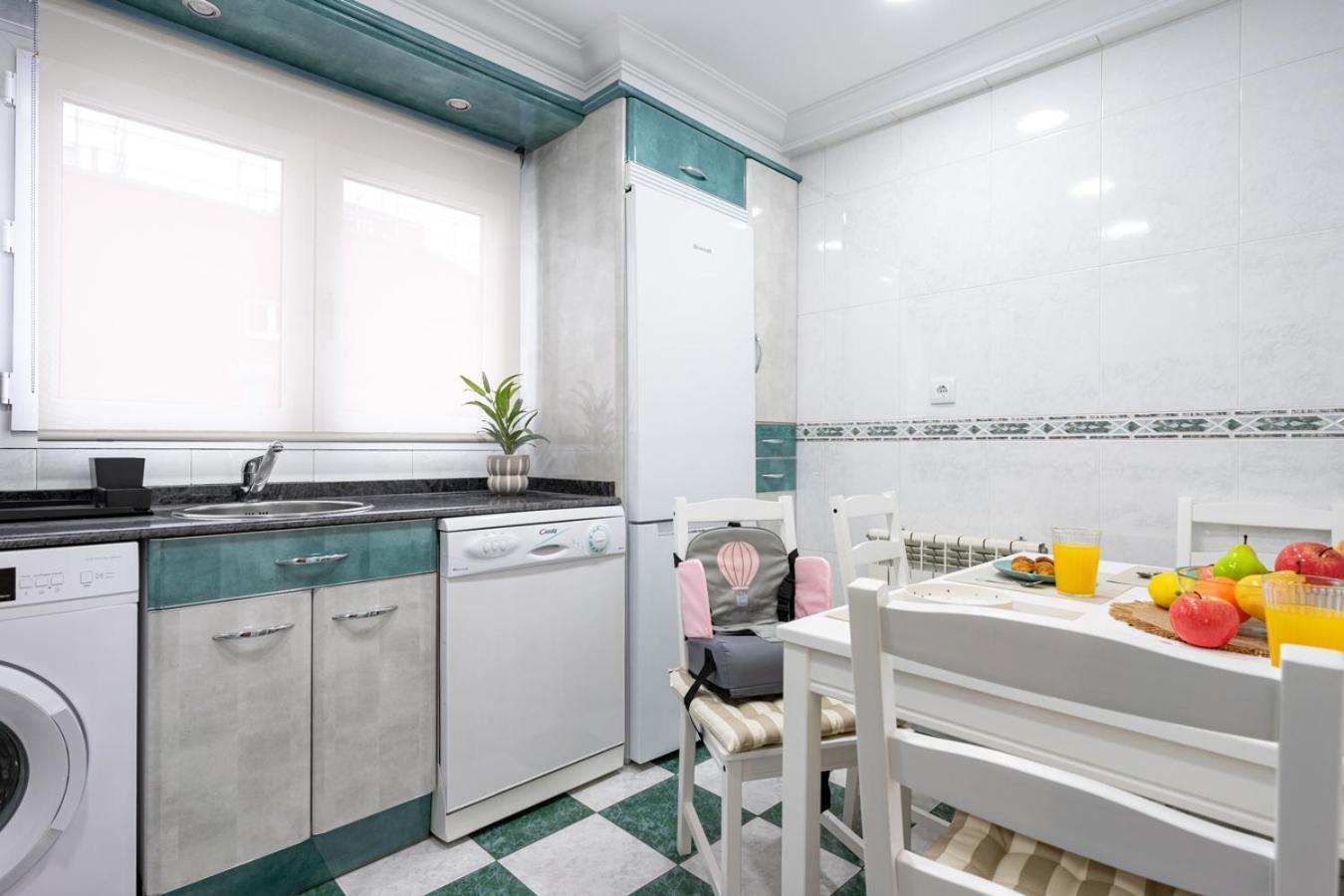 Apartamento Tres Mares Gijón Eksteriør billede