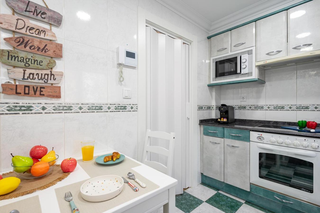 Apartamento Tres Mares Gijón Eksteriør billede